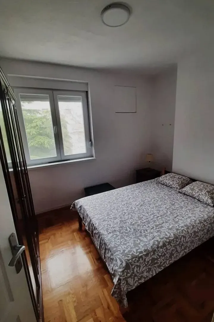 Rent, two bedroom apartment, 60m², Centar, Bar