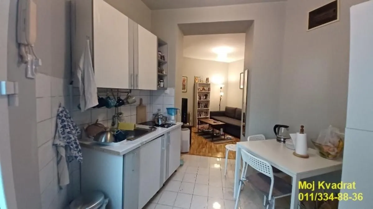 Izdavanje, jednosoban stan, 40m², Centar Sve Podlokacije, Beograd