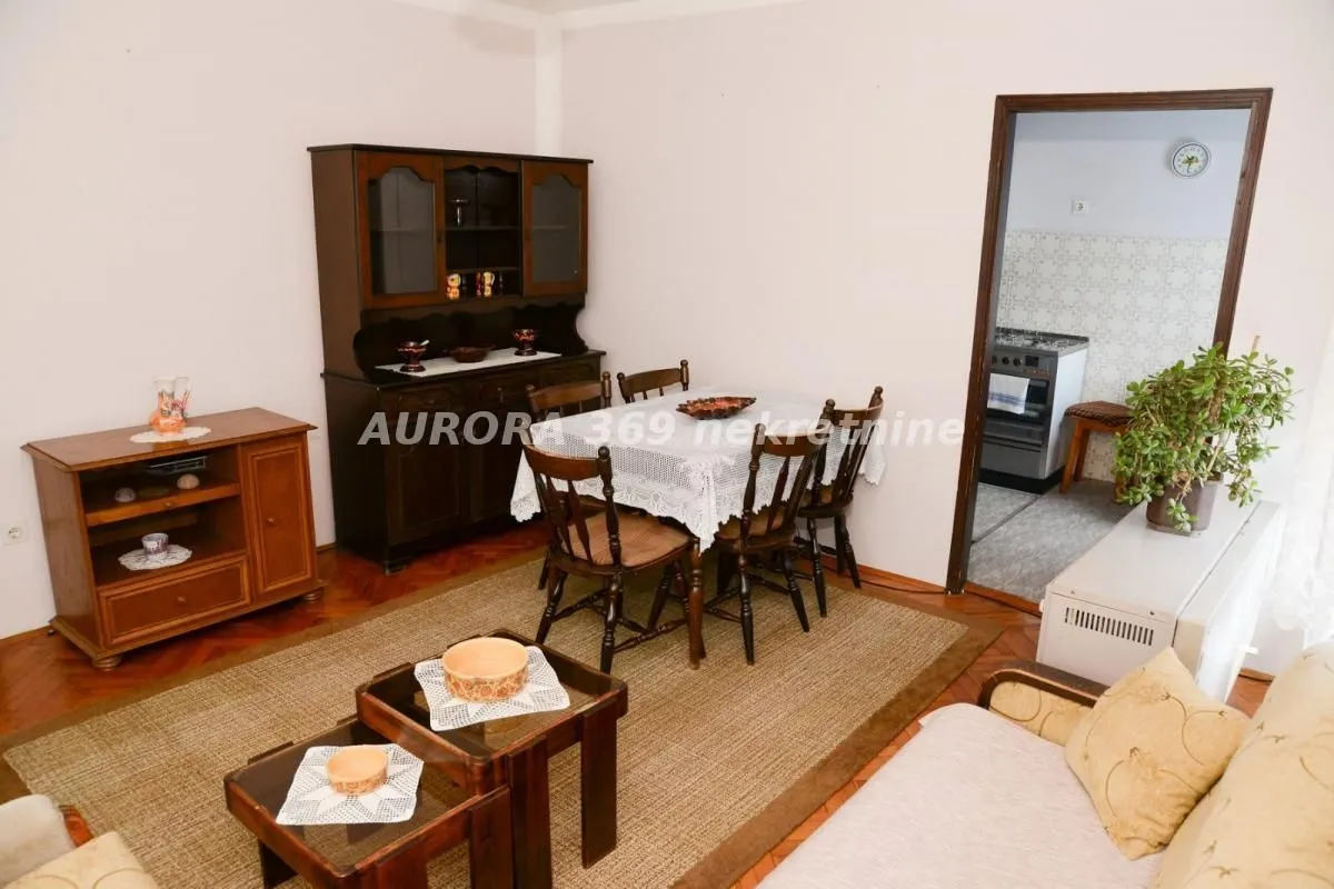 Prodaja, trosoban stan, 92m², Centar, Vrnjačka Banja