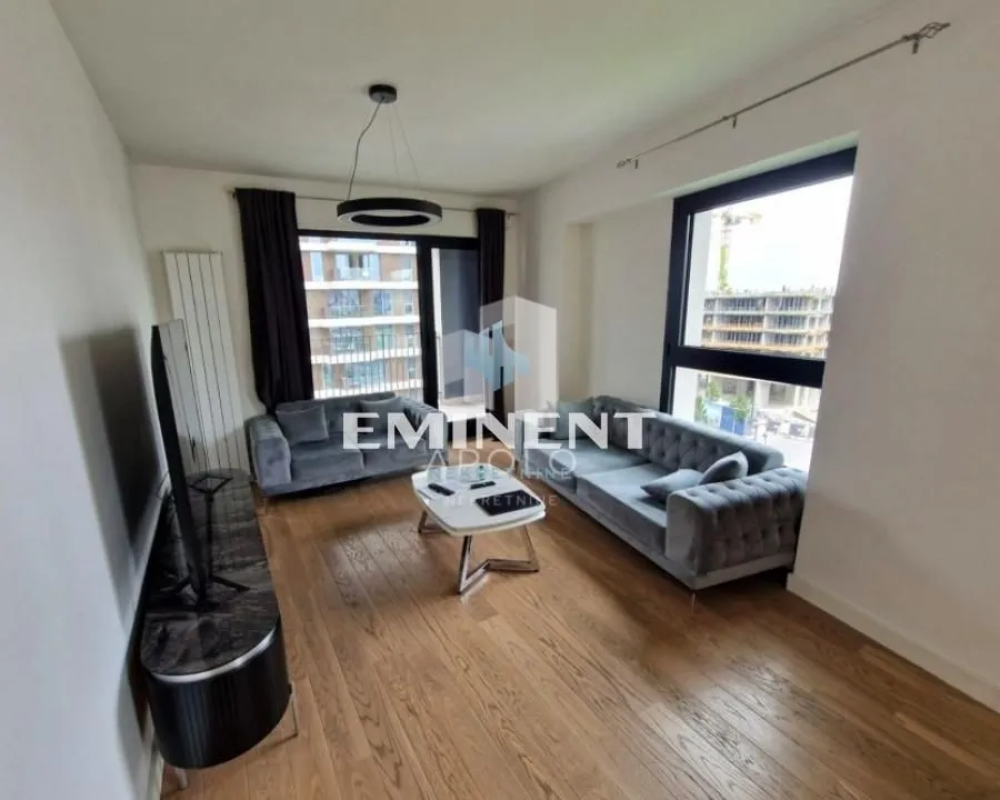 Izdavanje, trosoban stan, 91m², Savski Venac, Beograd