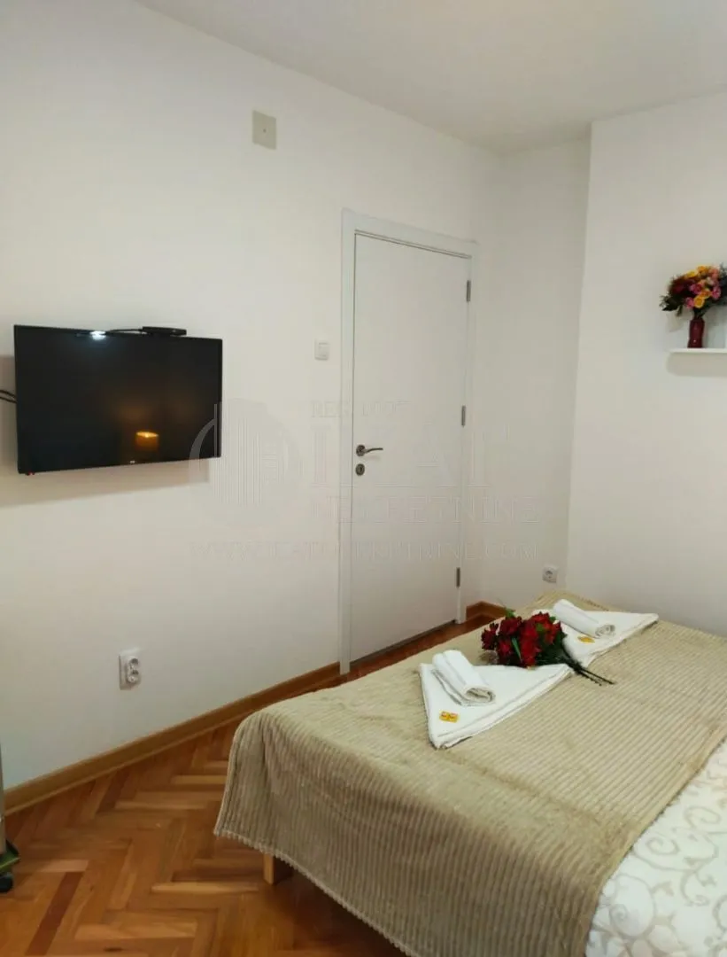 Izdavanje, dvosoban stan, 63m², Stari Grad, Beograd