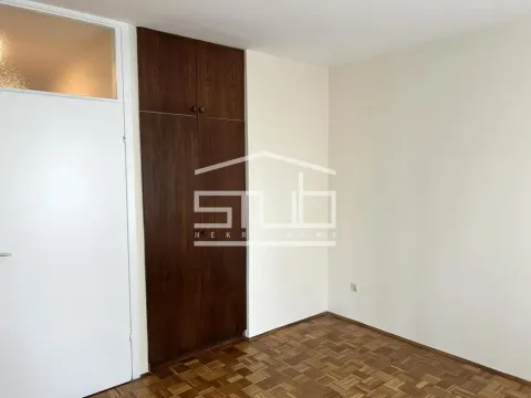 Izdavanje, trosoban stan, 88m², Crveni Krst, Beograd - image 13