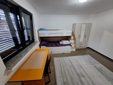 Rent, house, 110m², Stari Aerodrom, Podgorica - image 10