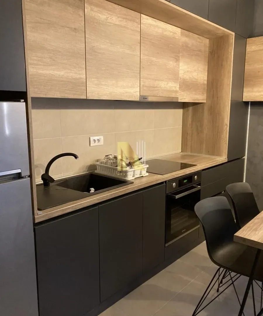 Izdavanje, trosoban stan, 57m², Kej, Novi Sad Sve Podlokacije