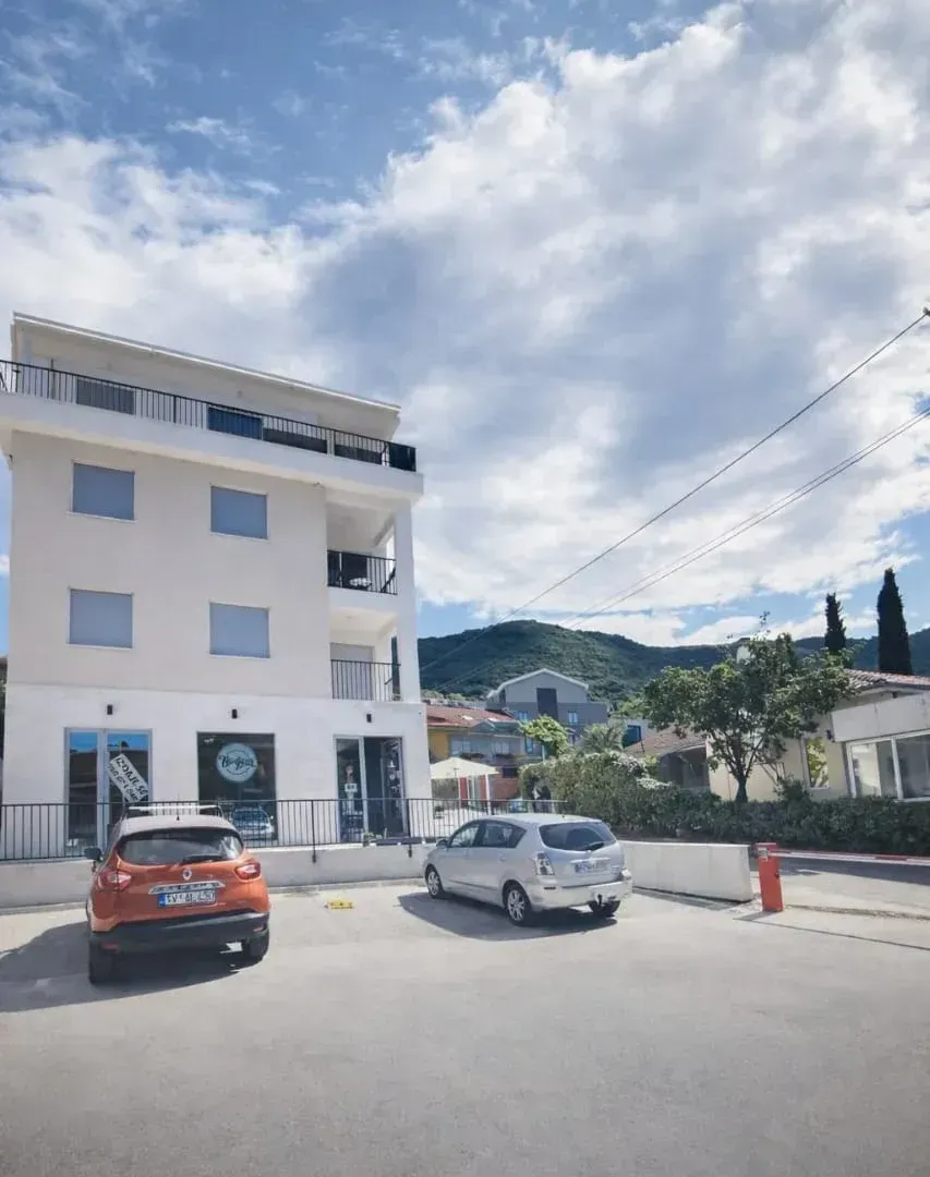 Rent, office space, 20m², Tivat, Crna Gora