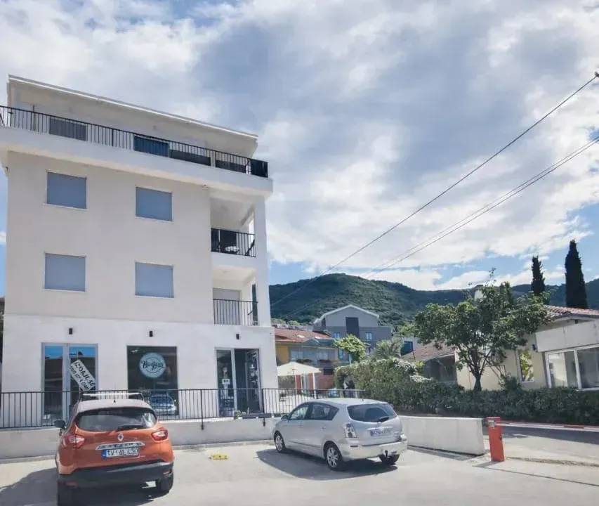 Rent, office space, 20m², Tivat, Crna Gora