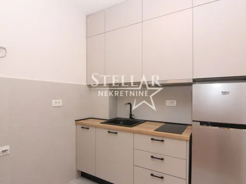 Izdavanje, poslovni prostor, 40m², Central Point, Podgorica - image 3