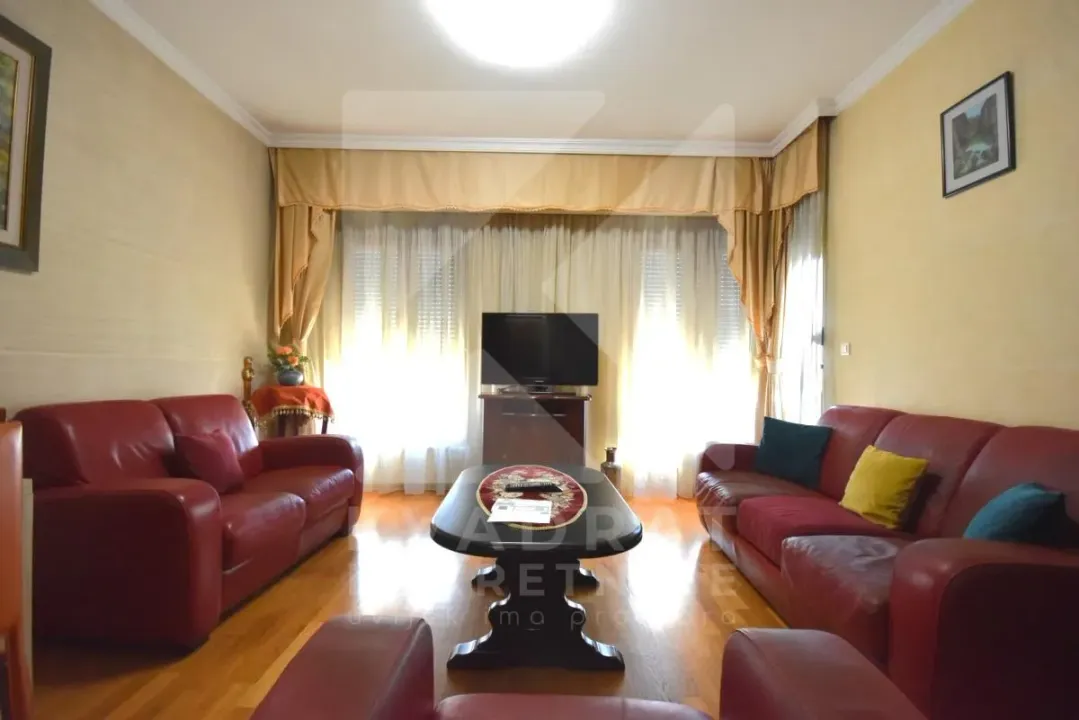 Izdavanje, jednosoban stan, 50m², Centar, Podgorica