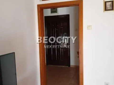 Izdavanje, dvosoban stan, 43m², Centar, Novi Sad - image 5