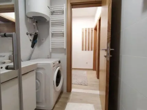 Izdavanje, jednosoban stan, 45m², Blok 9, Podgorica - image 8