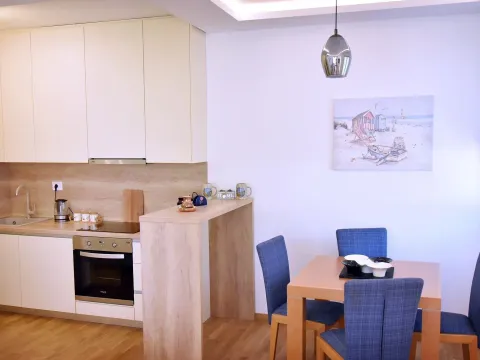 Izdavanje, dvosoban stan, 60m², Bečići, Budva - image 6