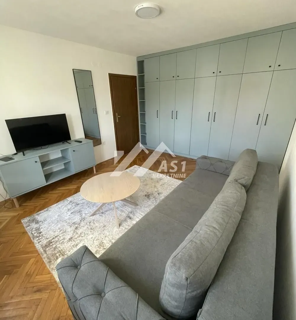 Izdavanje, jednosoban stan, 36m², Novo naselje, Novi Sad