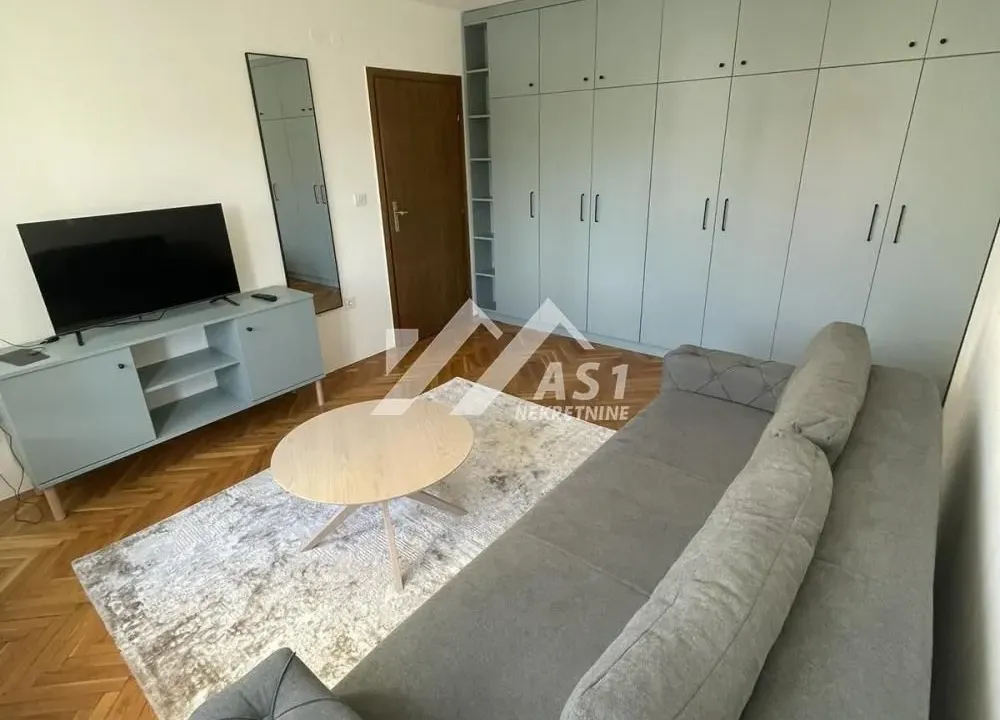 Izdavanje, jednosoban stan, 36m², Novo naselje, Novi Sad
