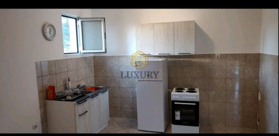 Prodaja, kuća, 250m², Murtovina, Podgorica