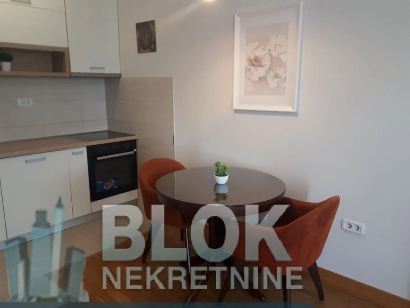 Izdavanje, jednosoban stan, 50m², City Kvart, Podgorica