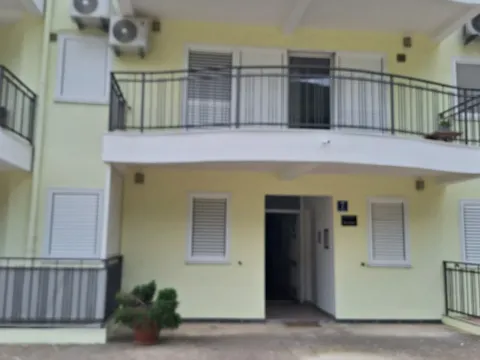 Rent, three bedroom apartment, 58m², Kumbor, Herceg Novi - image 10