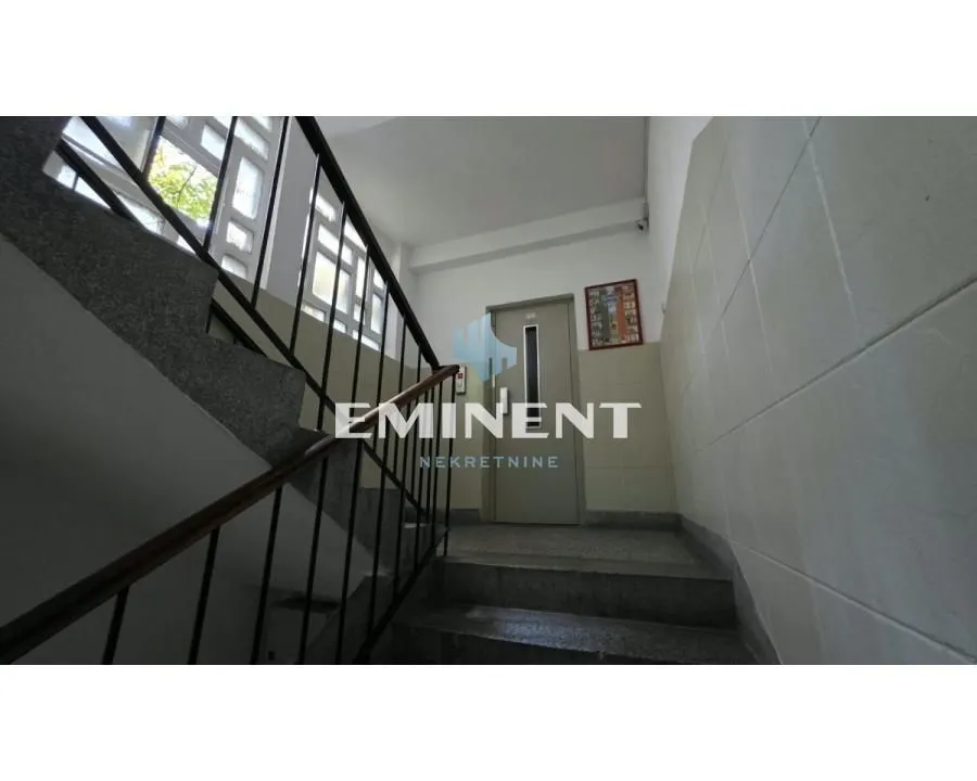 Prodaja, dvosoban stan, 61m², Stari Grad, Beograd