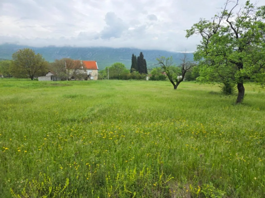 Prodaja, kuća, 220m², Danilovgrad, Crna Gora