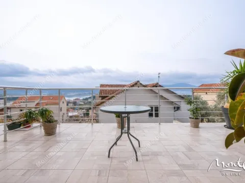 Sale, two bedroom apartment, 77m², Tivat, Crna Gora - image 3