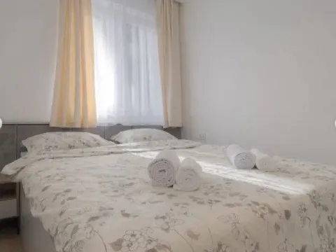 Sale, one bedroom apartment, 41m², Bečići, Budva - image 4