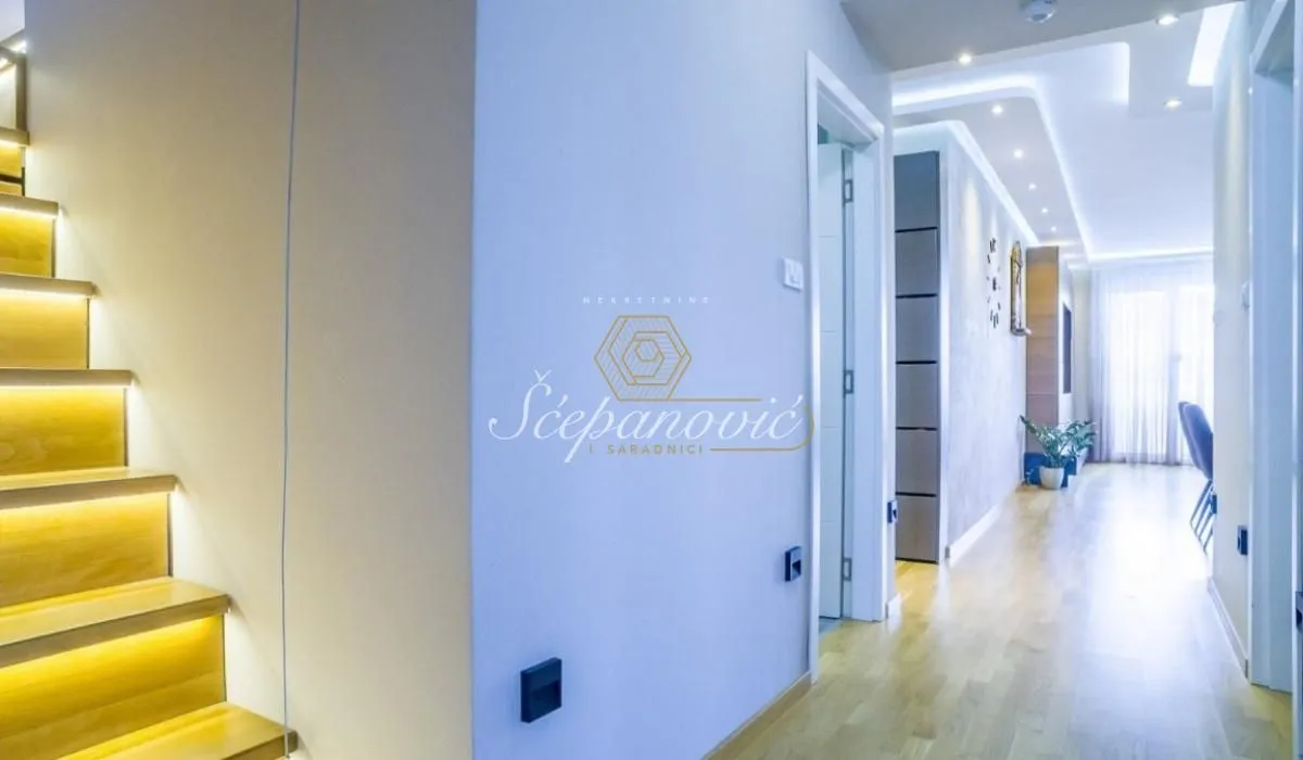Sale, four bedroom apartment, 113m², Bulevar patrijarha Pavla, Novi Sad Sve Podlokacije