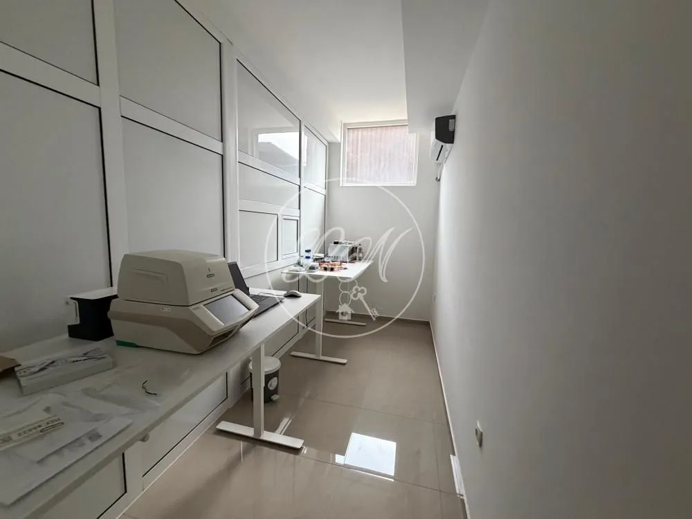 Sale, office space, 236m², Altina, Beograd
