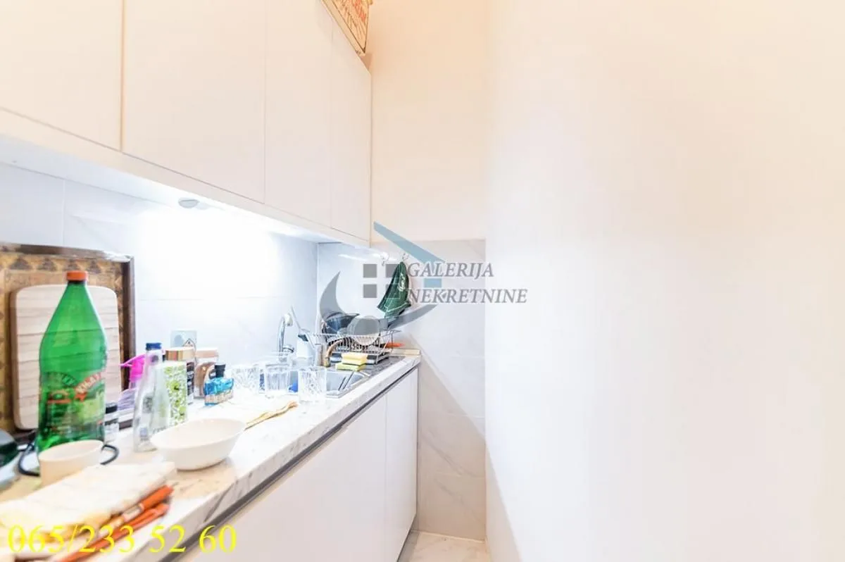 Sale, two bedroom apartment, 61m², Vračar Hram, Vračar Sve Podlokacije