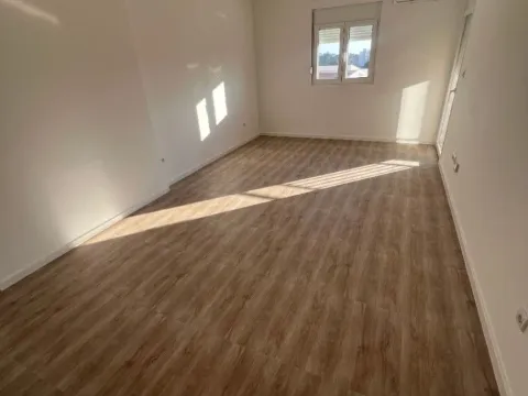 Izdavanje, jednosoban stan, 48m², Šušanj, Bar - image 3