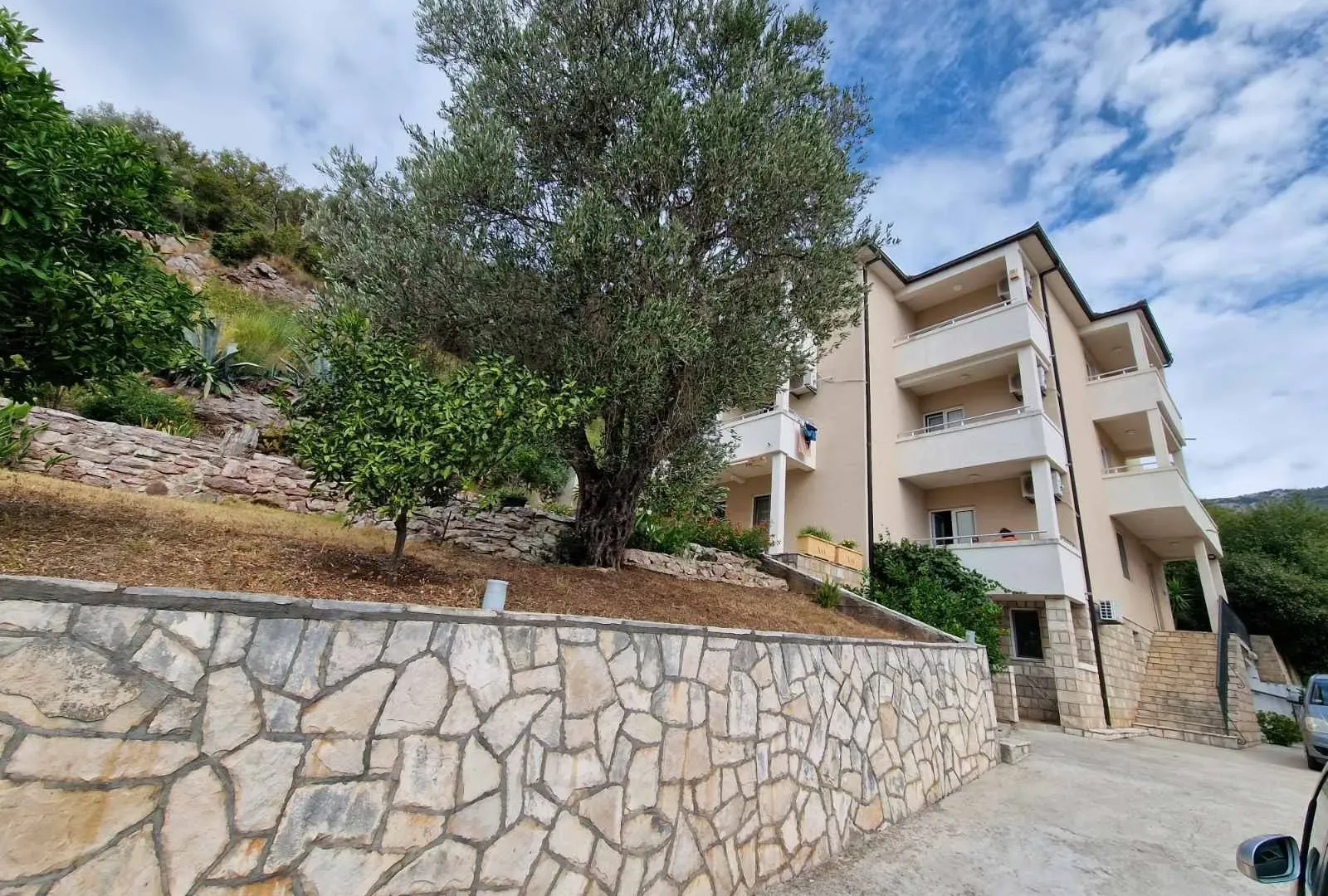 Sale, house, 500m², Buljarica, Budva
