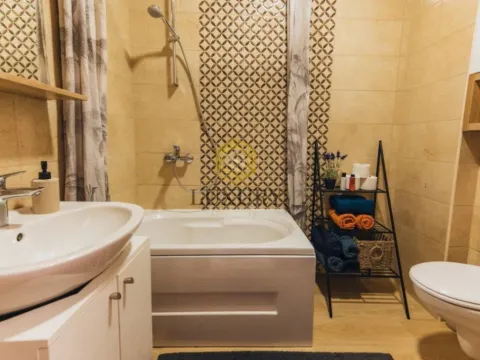 Izdavanje, dvosoban stan, 67m², Blok 9, Podgorica - image 4