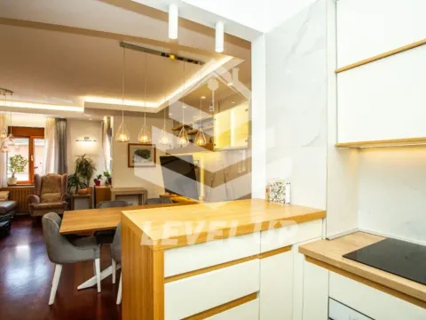 Izdavanje, četvorosoban stan, 120m², Vračar Hram, Vračar Sve Podlokacije - image 4