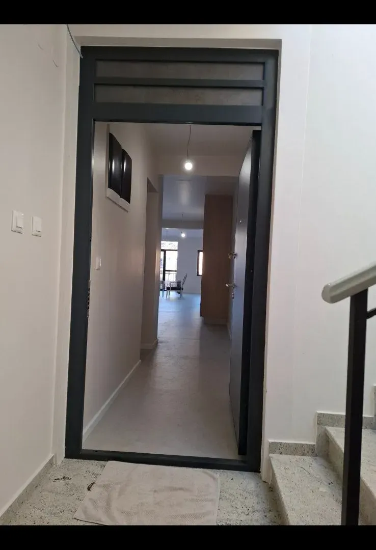 Prodaja, dvosoban stan, 127m², Centar, Podgorica