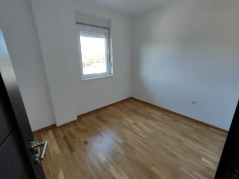 Izdavanje, dvosoban stan, 42m², Telep, Novi Sad Sve Podlokacije - image 9