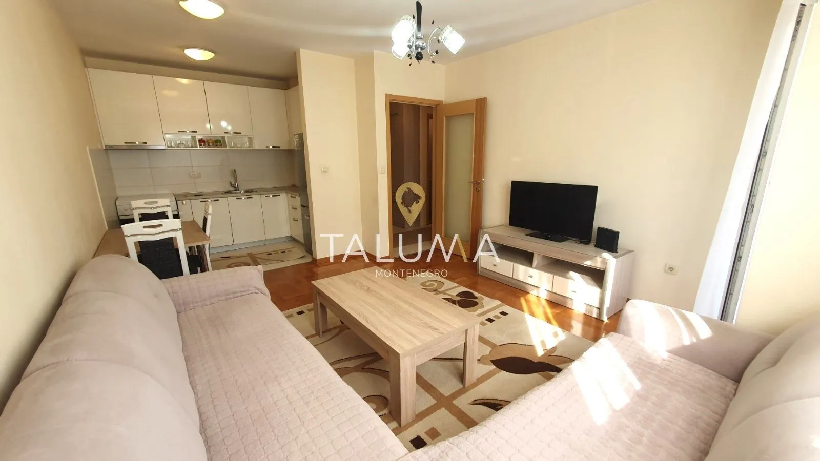 Izdavanje, dvosoban stan, 56m², Stari Aerodrom, Podgorica