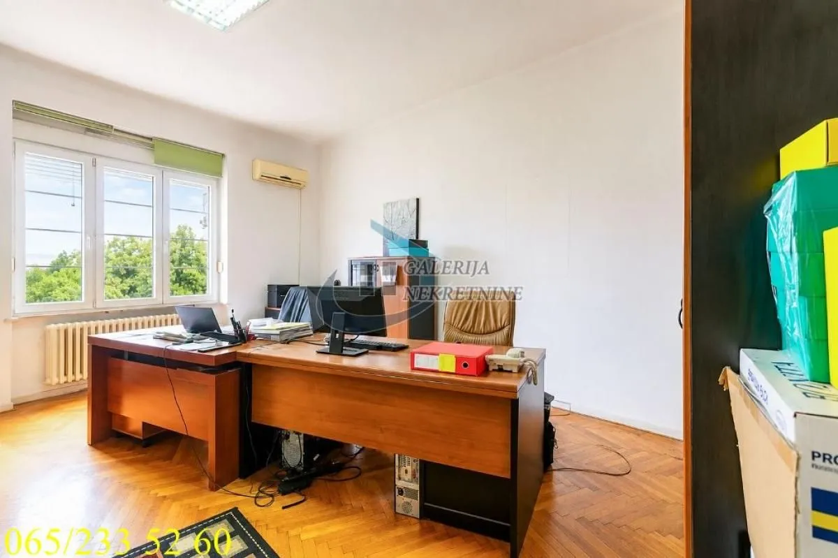 Prodaja, četvorosoban stan, 120m², Stari Grad, Beograd