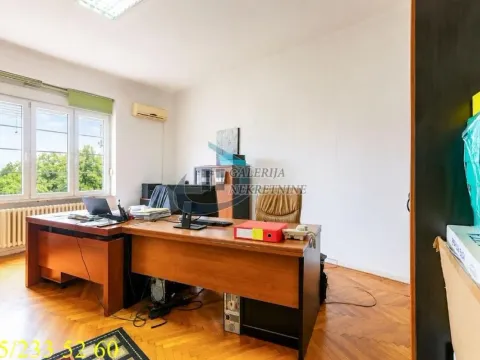 Prodaja, četvorosoban stan, 120m², Stari Grad, Beograd - image 21