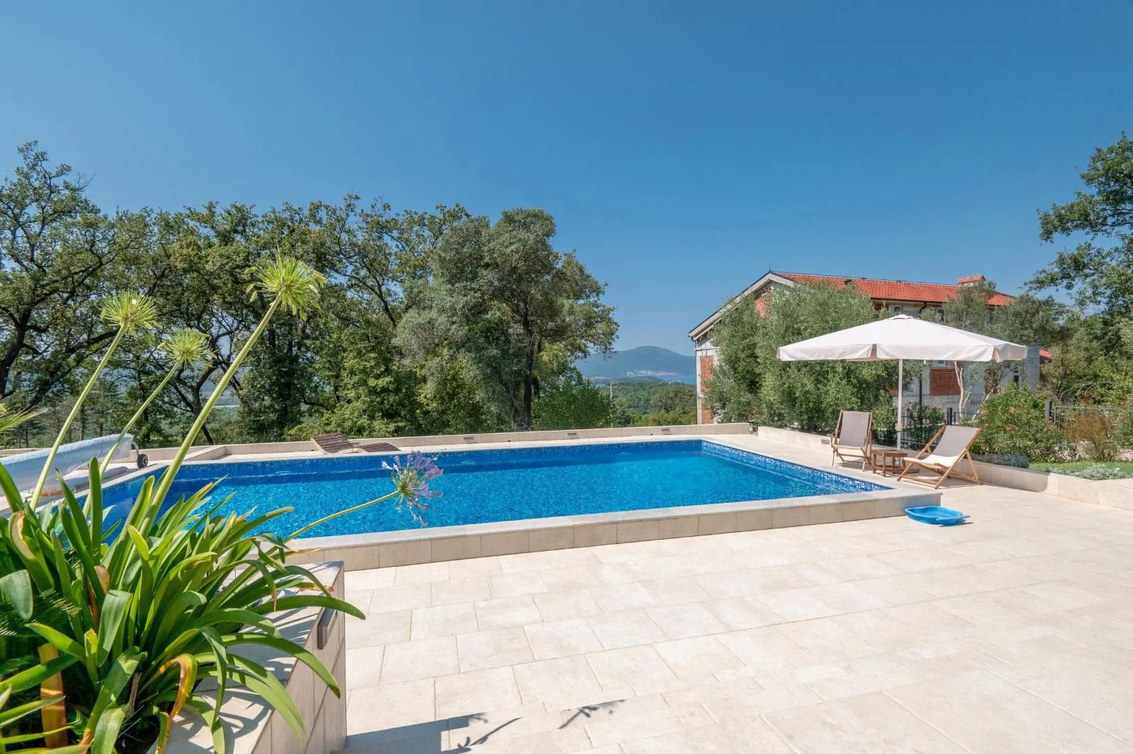 Prodaja, kuća, 239m², Tivat, Crna Gora