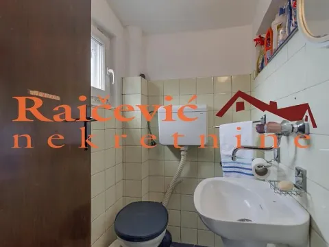 Sale, three bedroom apartment, 96m², Savski Venac, Beograd - image 13