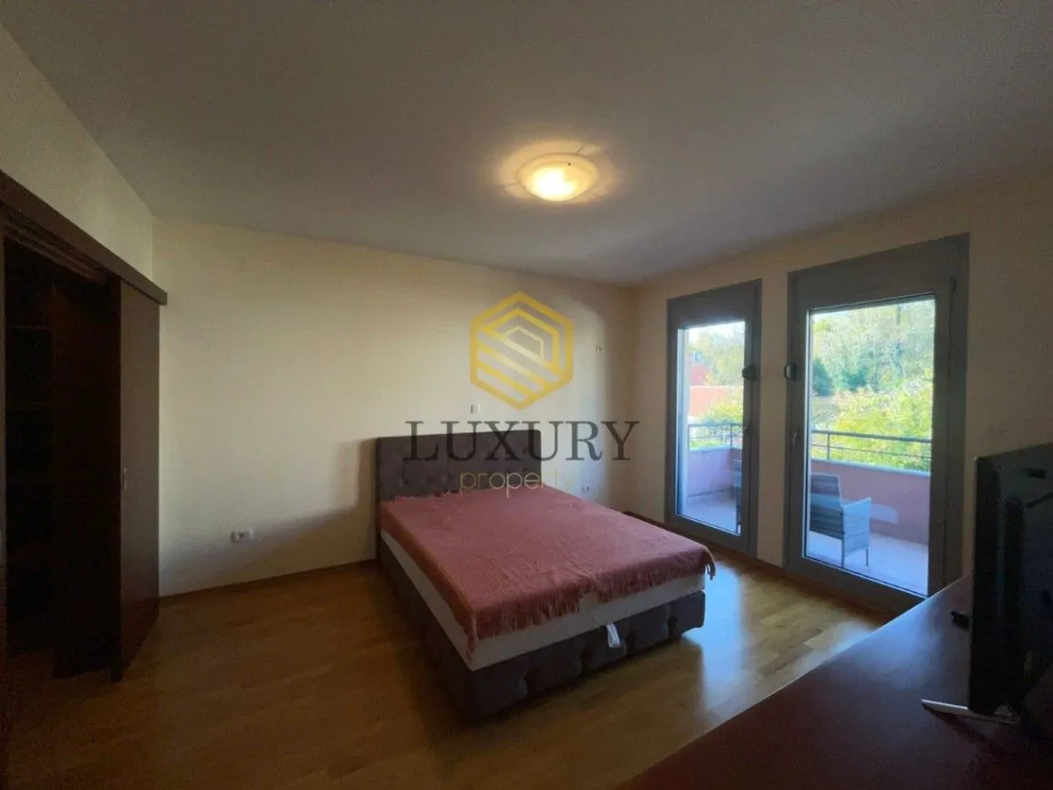Izdavanje, dvosoban stan, 125m², Gorica C, Podgorica