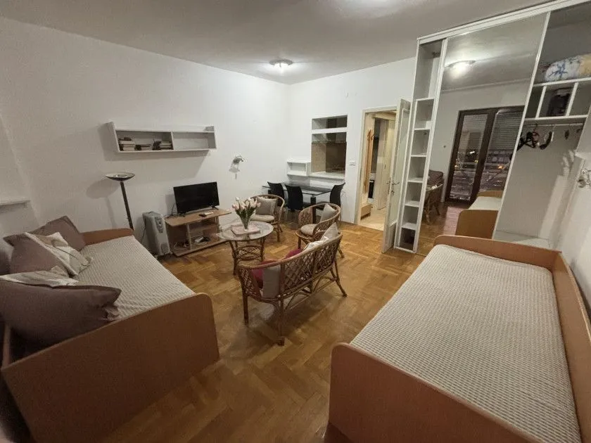 Rent, one bedroom apartment, 30m², Preko Morače, Podgorica