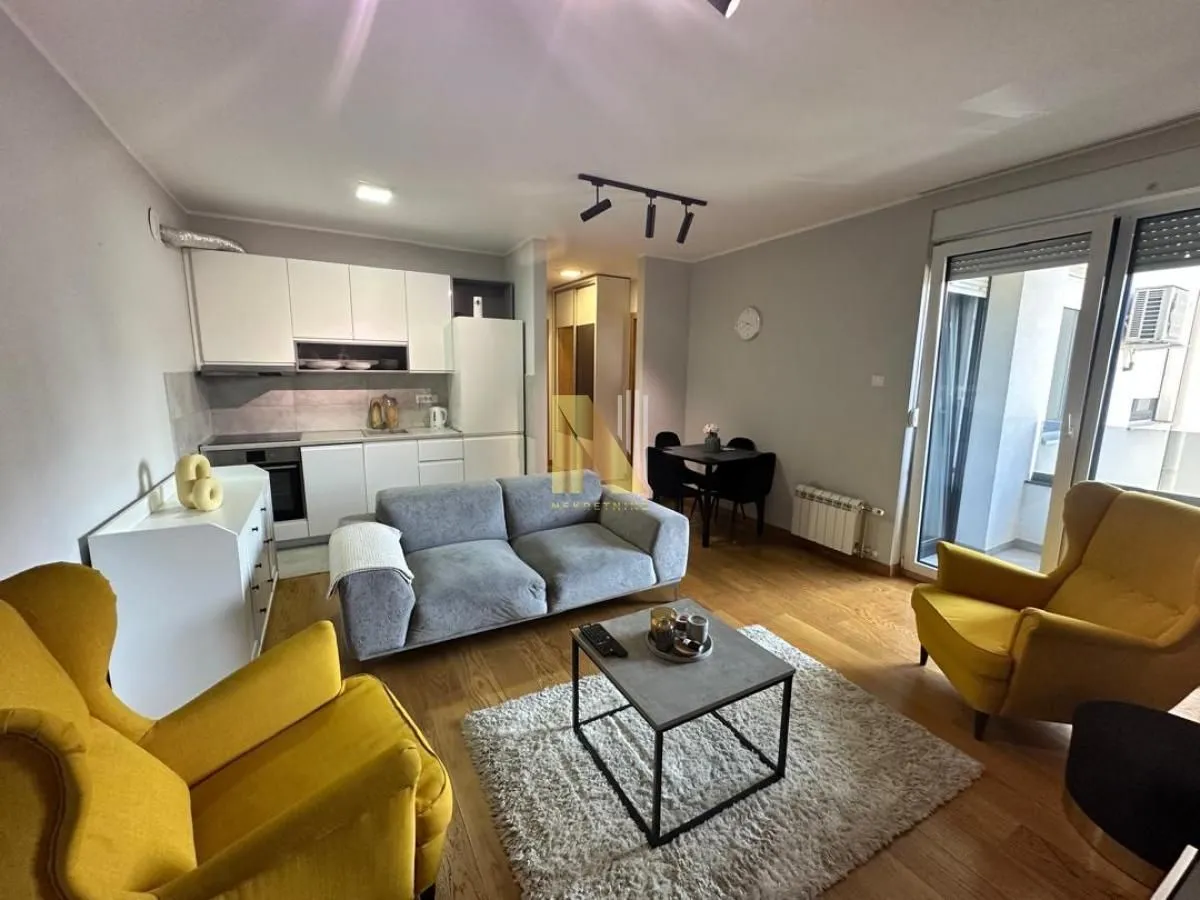 Prodaja, jednosoban stan, 48m², Centar, Novi Sad