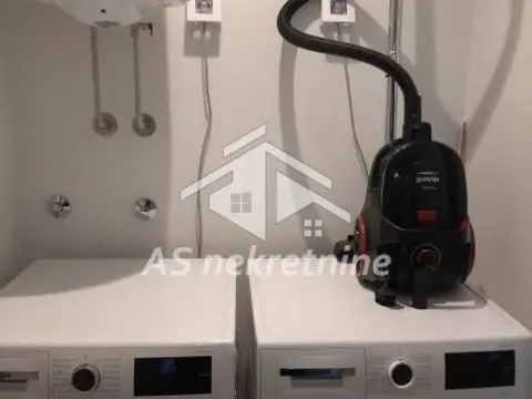 Rent, two bedroom apartment, 55m², Savski Venac, Beograd - image 10