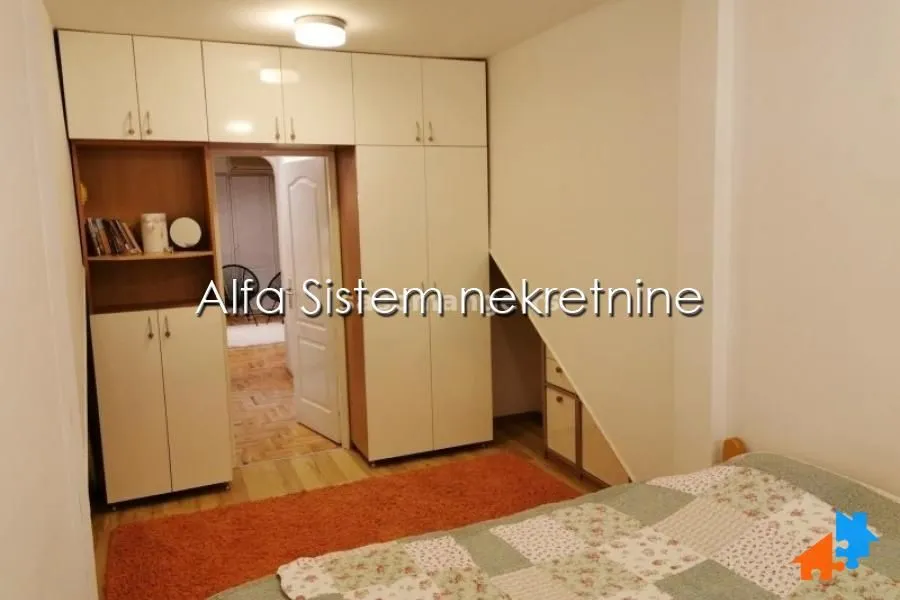Rent, two bedroom apartment, 54m², Kalenić Pijaca, Vračar Sve Podlokacije