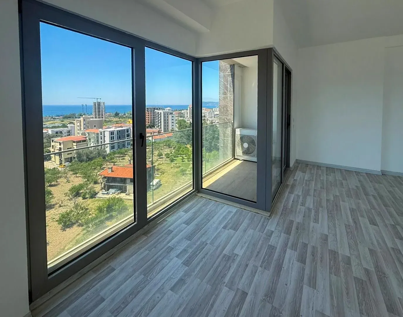 Sale, apartment, 334m², Bar, Crna Gora