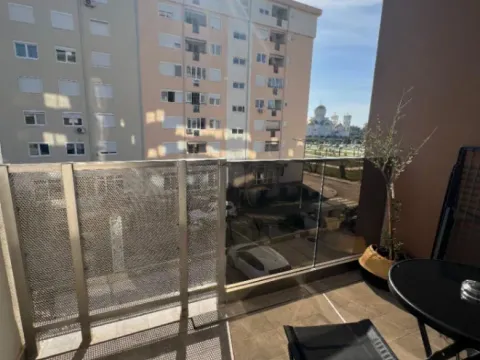 Izdavanje, garsonjera, 38m², Soho City, Bar - image 5