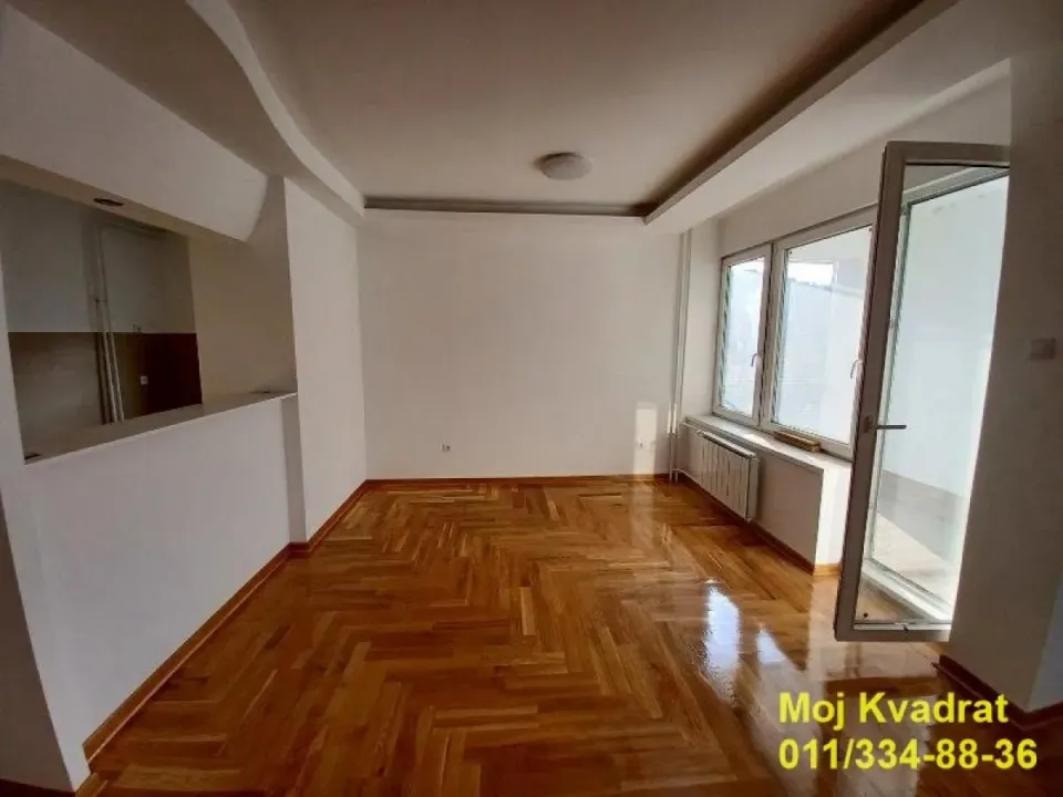 Izdavanje, četvorosoban stan, 90m², Čukarica, Beograd