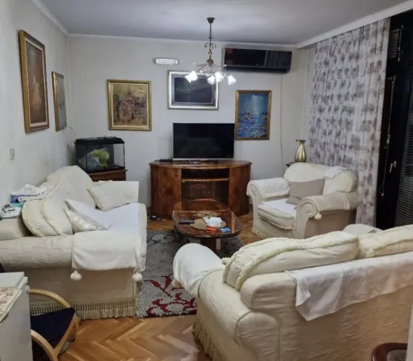 Prodaja, dvosoban stan, 77m², Makedonsko naselje, Bar