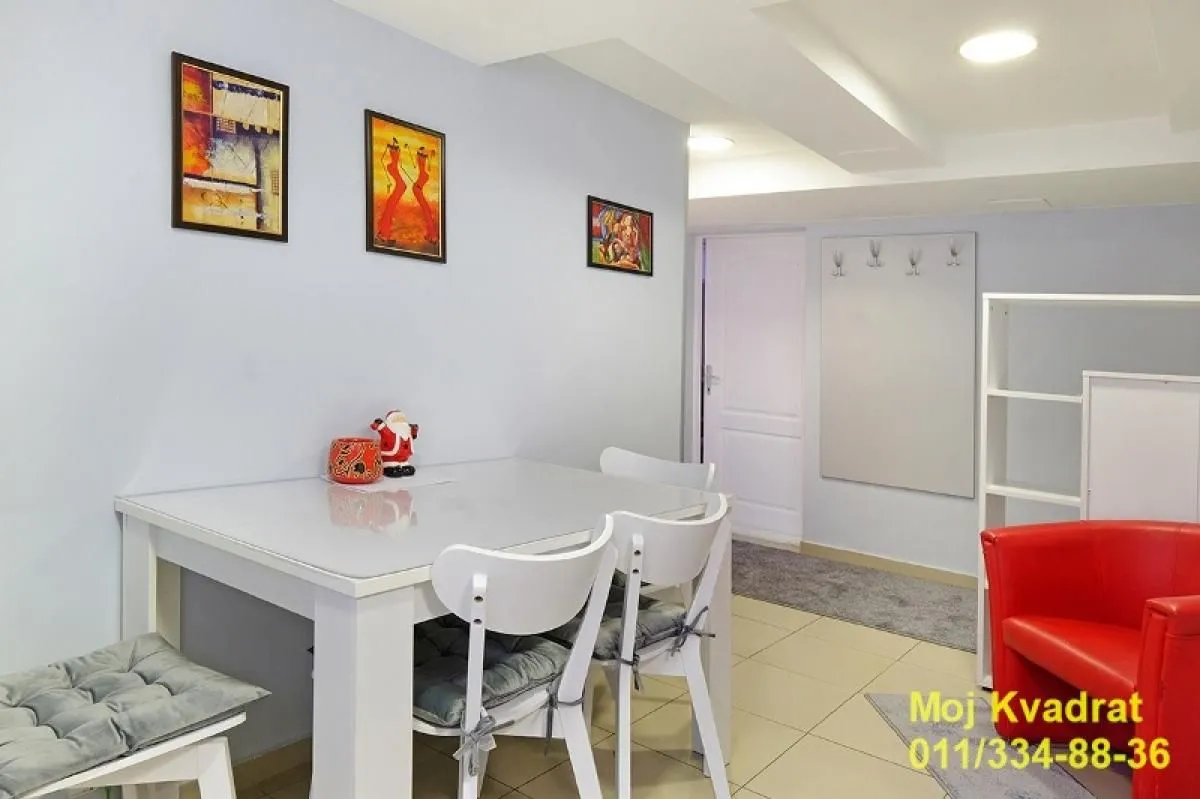 Prodaja, dvosoban stan, 50m², Vračar Sve Podlokacije, Beograd