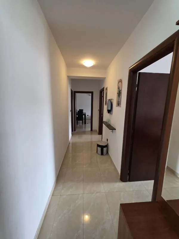 Prodaja, dvosoban stan, 82m², Rafailovići, Budva