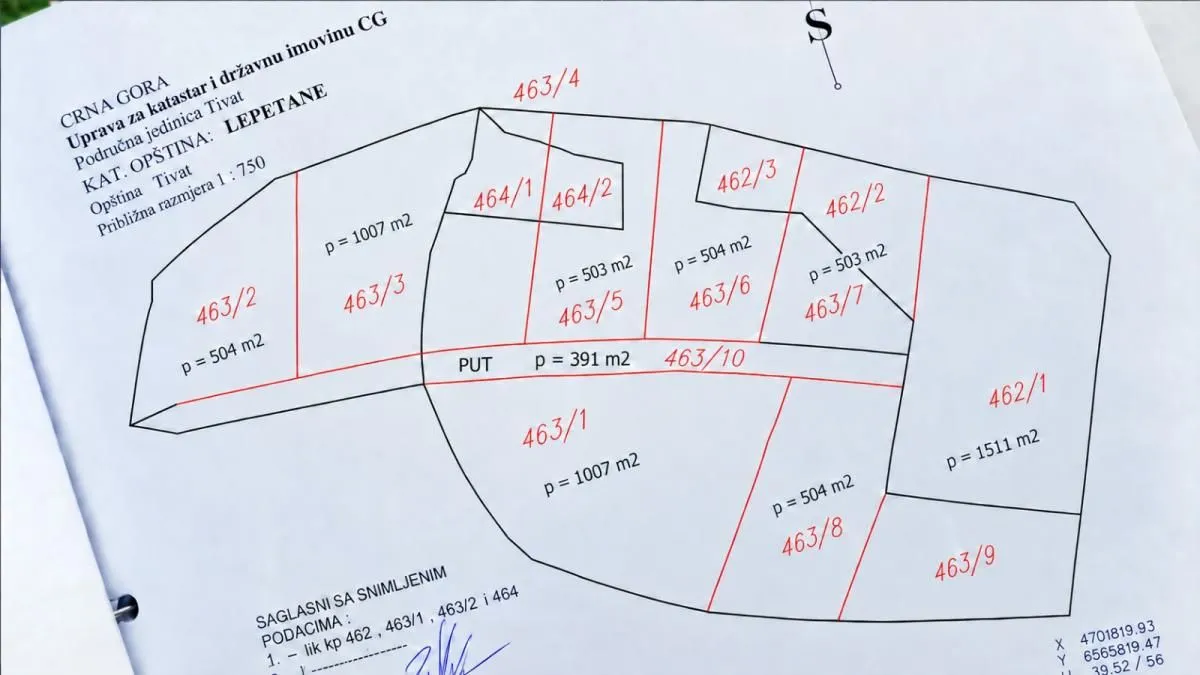 Katastarski plan parcele sa označenim brojevima i površinama.